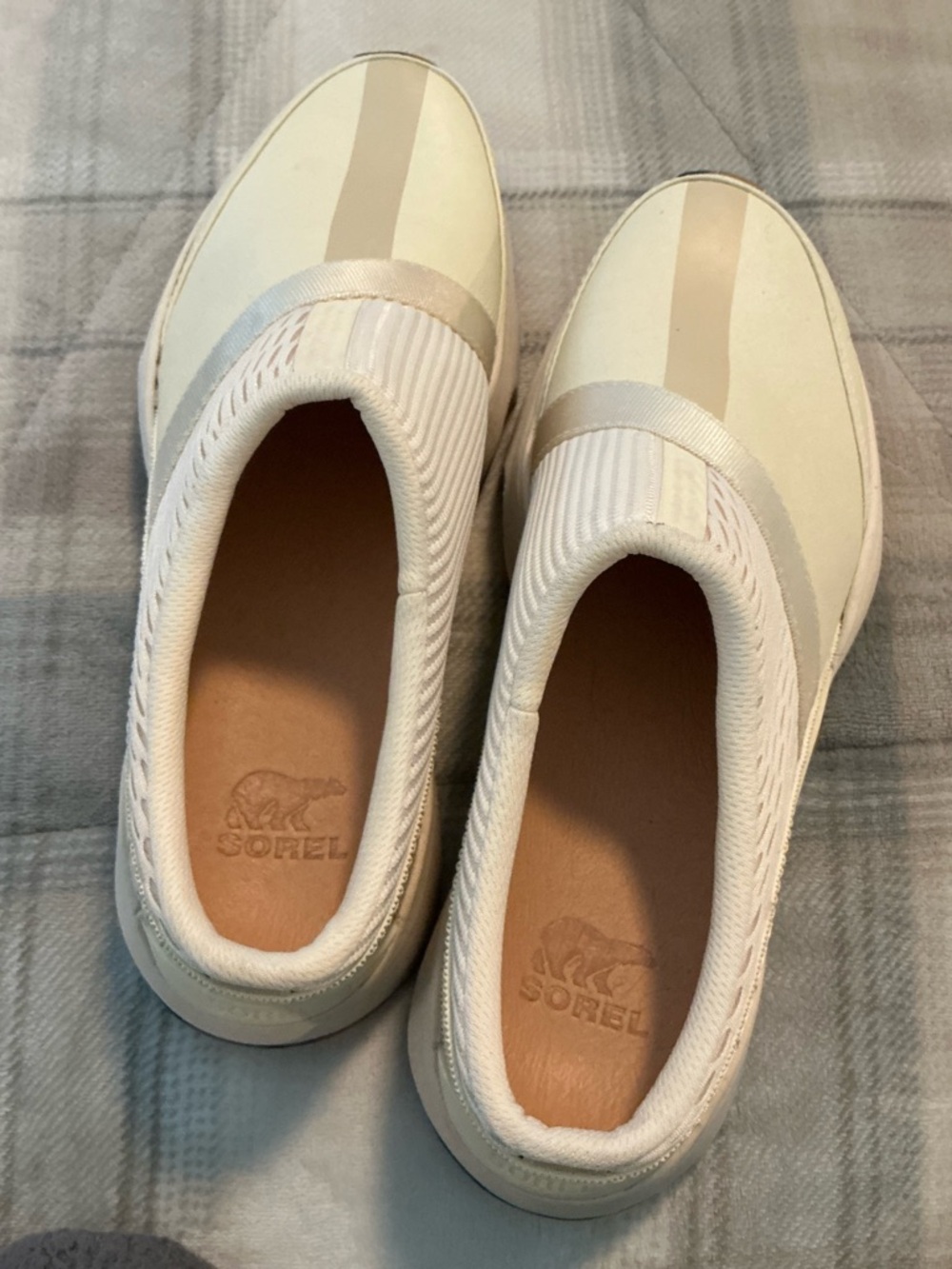 Womens  Sorel shoes size 8